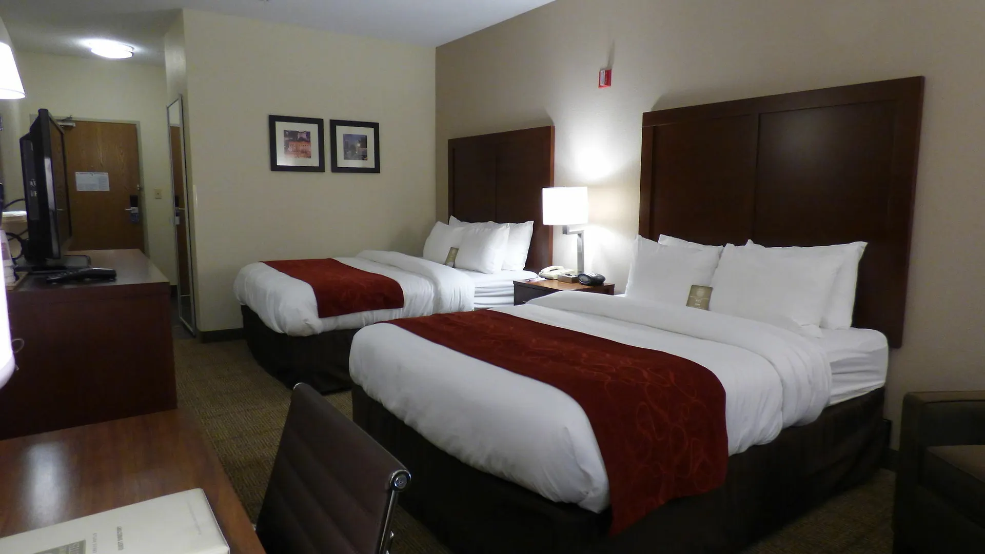 Comfort Suites Columbus West - Hilliard Hotel