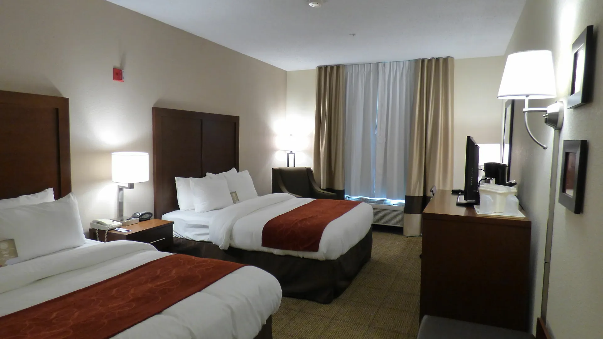 Comfort Suites Columbus West - Hilliard 2*,